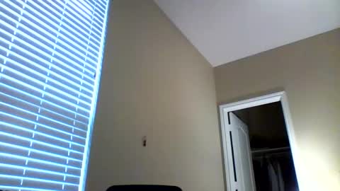 Snapshot of cooldude122222 chatting on 12/05/24, 04:44 cooldude122222 online show from 12/05/24, 04:44