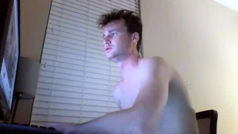 Snapshot of cooldude122222 chatting on 01/17/25, 02:18 cooldude122222 online show from 01/17/25, 02:18