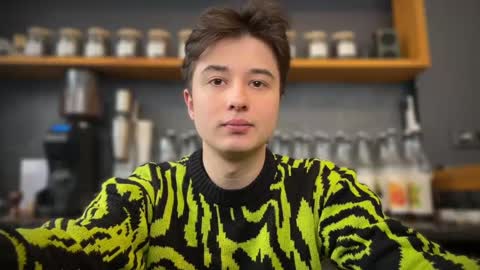 Snapshot of coolskum00 chatting on 02/15/25, 06:12 Lisa and Alen online show from 02/15/25, 06:12