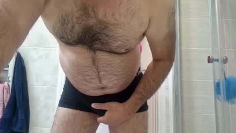 Snapshot of coolube1 chatting on 09/14/25, 01:32 coolube1 online show from 09/14/25, 01:32