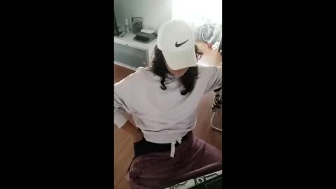 Snapshot of cootie_pinklips chatting on 12/05/25, 01:31 Cootie pinklips online show from 12/05/25, 01:31