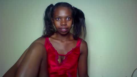 Snapshot of coquine_lara chatting on 04/21/26, 02:15 coquine_lara online show from 04/21/26, 02:15