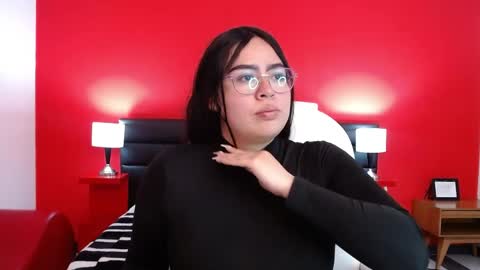 Snapshot of cora_15 chatting on 04/15/26, 11:39 Cora online show from 04/15/26, 11:39