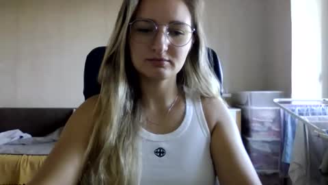 Snapshot of cora_fora chatting on 09/12/25, 07:19 cora_fora online show from 09/12/25, 07:19