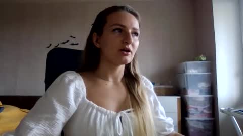 Snapshot of cora_fora chatting on 10/03/25, 09:17 cora_fora online show from 10/03/25, 09:17