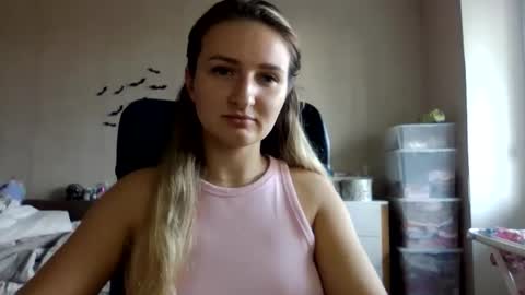 Snapshot of cora_fora chatting on 10/07/25, 09:28 cora_fora online show from 10/07/25, 09:28