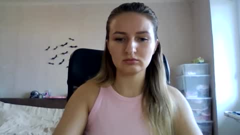 Snapshot of cora_fora chatting on 10/09/25, 08:45 cora_fora online show from 10/09/25, 08:45