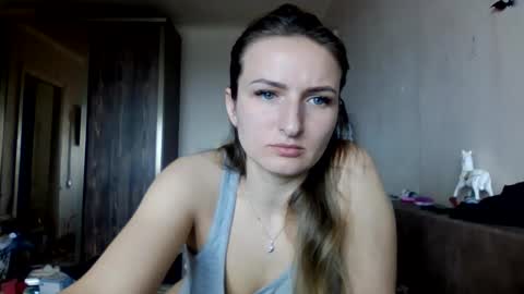 Snapshot of cora_fora chatting on 04/01/26, 11:00 cora_fora online show from 04/01/26, 11:00