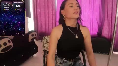 Snapshot of coral_gibson chatting on 11/08/25, 01:44 Coral online show from 11/08/25, 01:44