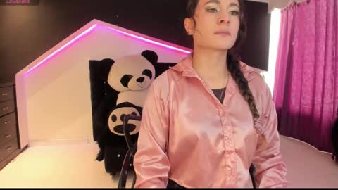 Snapshot of coral_gibson chatting on 12/14/25, 01:27 Coral online show from 12/14/25, 01:27