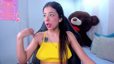 Snapshot of coral_taylorr chatting on 12/14/24, 01:27 Coral online show from 12/14/24, 01:27