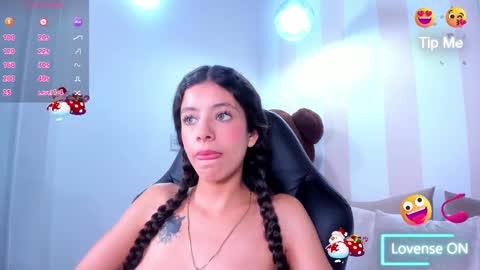 Snapshot of coral_taylorr chatting on 02/22/25, 01:22 Coral online show from 02/22/25, 01:22