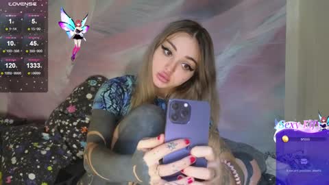 Snapshot of coralie20 chatting on 01/18/25, 11:00 coralie20 online show from 01/18/25, 11:00