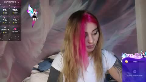 Snapshot of coralie20 chatting on 02/23/25, 10:06 coralie20 online show from 02/23/25, 10:06