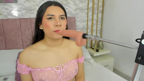 Snapshot of coraline_hot18 chatting on 02/18/25, 01:00 coraline hot18 online show from 02/18/25, 01:00