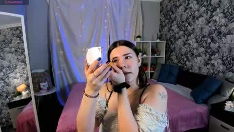 Snapshot of coraline_kitty chatting on 02/21/26, 06:36 Coraline online show from 02/21/26, 06:36