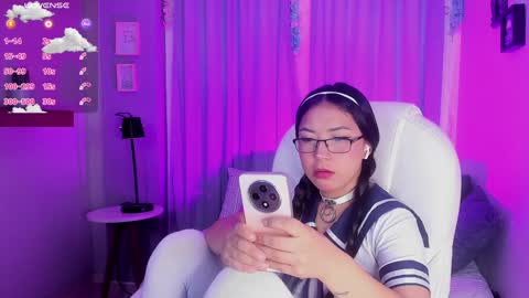 Coral Stefani online show from 02/04/25, 08:35