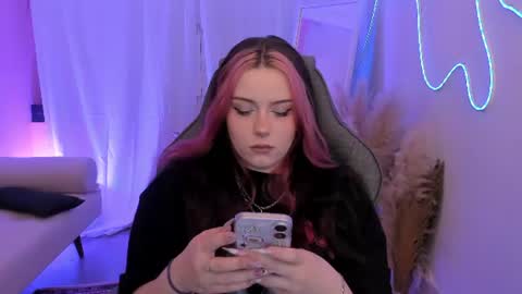 little girl who is always right or just Cora online show from 06/13/26, 04:21
