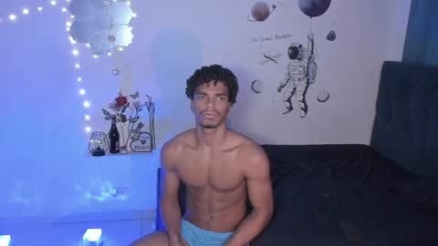 Snapshot of coreyglover chatting on 09/23/25, 07:11 CoreyGlover online show from 09/23/25, 07:11