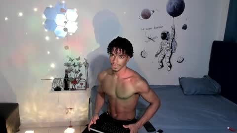 Snapshot of coreyglover chatting on 09/28/25, 09:58 CoreyGlover online show from 09/28/25, 09:58