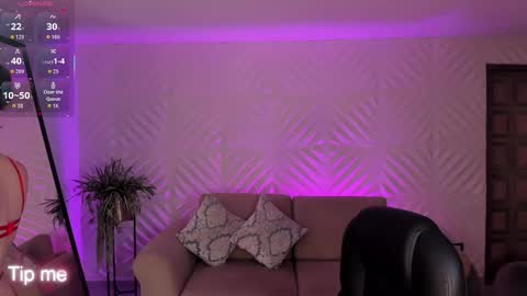 Corinne Russo online show from 10/28/25, 04:27