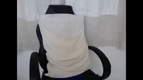 corolaxxl online show from 11/15/25, 03:26