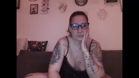 corsetlady online show from 12/25/24, 05:47