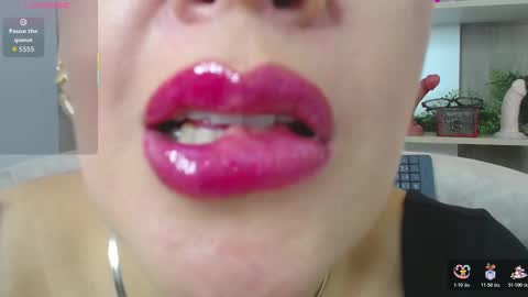 cortney tayler online show from 10/23/25, 07:45