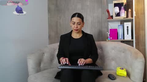 cortney tayler online show from 12/15/25, 02:32