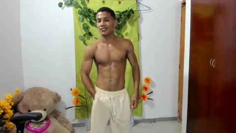 Ethan  online show from 02/03/25, 02:58