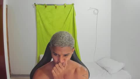 Ethan  online show from 06/01/26, 03:14