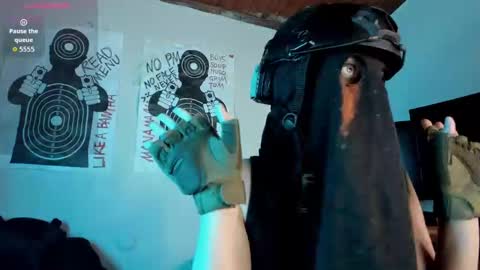 cos_operator online show from 09/13/25, 07:35