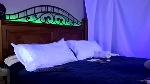 cosdaddy online show from 11/10/25, 01:59