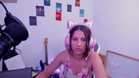 Snapshot of cositarika__ chatting on 02/03/26, 03:17 Lunita online show from 02/03/26, 03:17