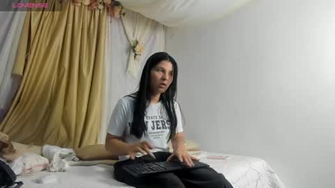 Lunita online show from 06/05/26, 01:28