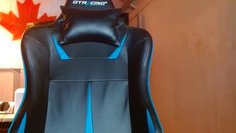 Snapshot of cosmicjones88 chatting on 12/02/24, 11:34 cosmicjones88 online show from 12/02/24, 11:34