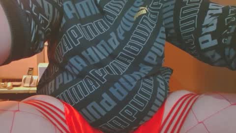 Snapshot of cosmicjones88 chatting on 02/13/25, 04:54 cosmicjones88 online show from 02/13/25, 04:54