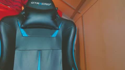 Snapshot of cosmicjones88 chatting on 03/10/25, 02:50 cosmicjones88 online show from 03/10/25, 02:50