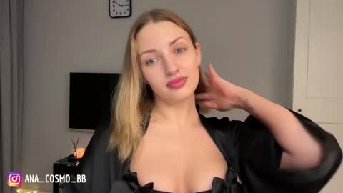 Snapshot of cosmo_bb chatting on 01/30/25, 07:15 Ana online show from 01/30/25, 07:15