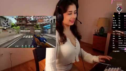 Snapshot of cosmos_baby chatting on 02/25/26, 05:39 Luna online show from 02/25/26, 05:39