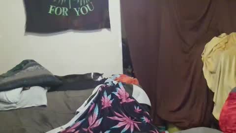 Snapshot of countryfuckers chatting on 12/10/24, 10:17 Alaskawildcouple online show from 12/10/24, 10:17