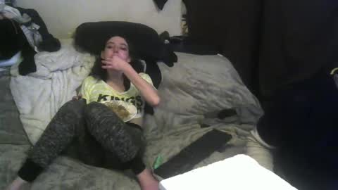 Snapshot of countryfuckers chatting on 12/26/24, 09:33 Alaskawildcouple online show from 12/26/24, 09:33