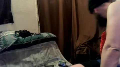 Snapshot of countryfuckers chatting on 01/17/25, 11:06 Alaskawildcouple online show from 01/17/25, 11:06