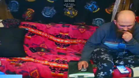 Snapshot of countryfuckers chatting on 10/27/25, 11:25 Alaskawildcouple online show from 10/27/25, 11:25