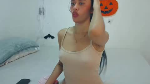 Snapshot of couple777sexy chatting on 10/16/25, 09:16 Andri online show from 10/16/25, 09:16