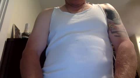Snapshot of couple805bj chatting on 06/25/26, 11:09 couple805bj online show from 06/25/26, 11:09