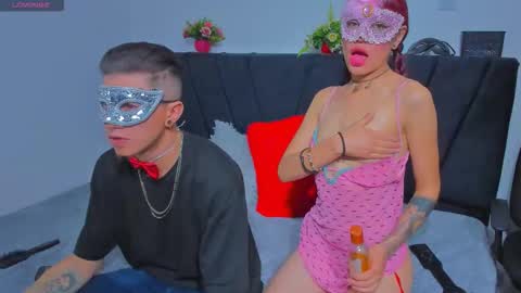 couple_2533 online show from 11/05/25, 10:48