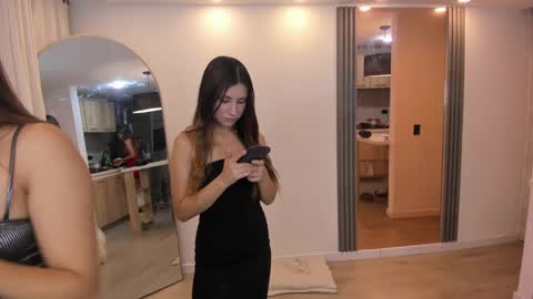 couple_funnyy online show from 02/28/25, 01:05