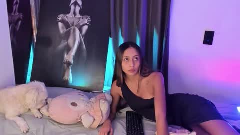 Snapshot of couple_funnyy chatting on 01/13/26, 12:27 couple_funnyy online show from 01/13/26, 12:27