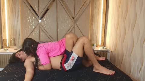 Snapshot of couple_hot_2025 chatting on 04/03/26, 07:34 Ricardo Isabella online show from 04/03/26, 07:34